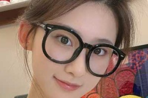 脸小戴什么近视眼镜好看,