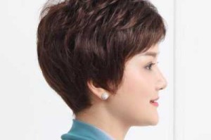 夏季60岁中年妇女理什么发型好看,中年女性什么发型好看显年轻