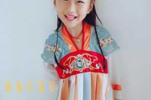 古装头发怎么扎简单好看（小女孩古装头发怎么扎简单好看）