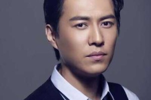 勒东的发型是什么发型（焦恩俊和靳东什么关系）