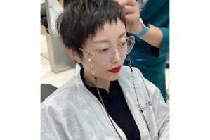 狗啃式刘海怎么剪（狗啃式刘海怎么剪教程）
