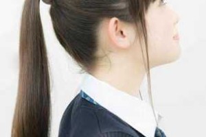 小学生头发怎么扎好看（头发怎么扎简单好看小学）
