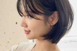 苹果脸适合什么发型女（苹果脸适合什么发型女小学生）