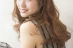 女发际线高留什么发型（女发际线高留什么发型好看）