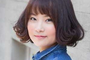 大饼脸适合什么发型女（大饼脸适合什么发型女图片）
