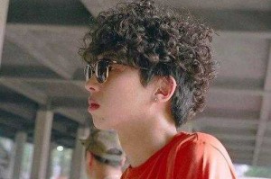 空气刘海怎么吹才自然,自然卷刘海怎么留好看男