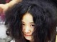 为什么有的人头发就自然卷,头发为什么会卷起来原因