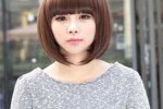 头发多额头窄适合什么发型（头顶尖额头两边窄适合什么发型）
