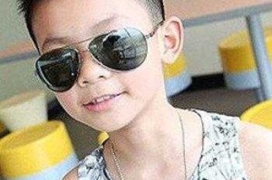今年小男孩流行什么发型（几款超帅男生短碎发发型图片，夏季清爽男士发型）