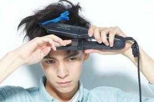 头发怎么吹蓬松视频（怎么把头发吹成卷发男）
