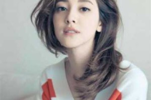 倒三角脸适合什么刘海（倒三角脸选择什么发型）