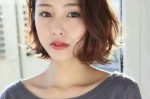 40岁的女人烫什么短发显得年轻,短发烫什么发型显年轻并且可以扎起来