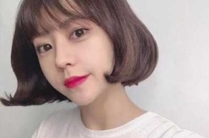 脸太小什么发型显脸大（额头小脸大适合什么发型）