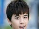 齐刘海长了怎么弄好看些,男刘海长了怎么自己剪
