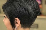 55岁女性，什么样的发型比较时尚,男士什么发型显得年轻