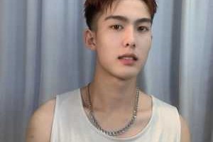 男生什么发色（男生什么发色显皮肤白）