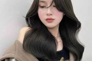 人鱼卷适合发量多的女生吗,人鱼卷发型怎么做好看