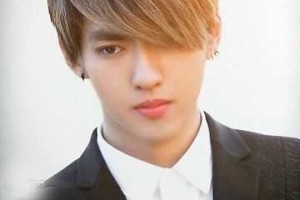 2017男士头发流行什么颜色（2017男士头发流行什么颜色好看）