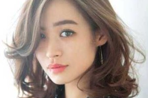 胖脸烫什么发型好看（胖脸烫什么发型好看图片）