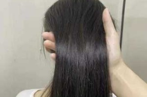 怎么才能让头发柔顺（头发干燥怎样变柔顺）