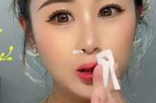 唇蜜怎么涂（透明唇蜜怎么涂）