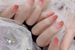 渐变色的指甲怎么弄,指甲渐变色怎么做出来的