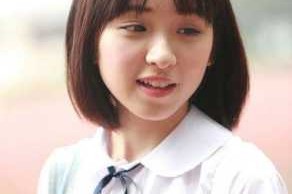 初中女孩剪什么发型好（初中女孩剪什么发型好看图片大全）