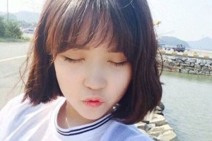 女学生剪什么头发好看（14岁女生什么剪头发好看）