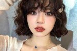 头发齐肩烫什么样好看（头发齐肩烫什么卷好看）