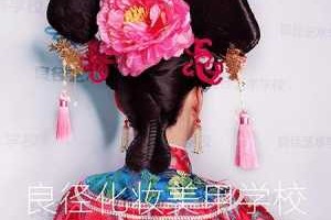 旗头燕尾真发怎么梳（步步惊心旗头怎么梳）