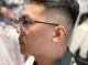 四十岁的男人留什么发型,40岁男人留什么发型好看