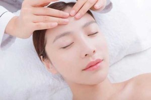 去美容院洗脸好吗,美容院洗脸有什么好处和坏处