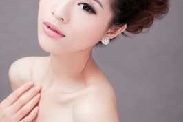 鸭梨脸型适合什么发型（鸭梨脸型适合什么发型女）