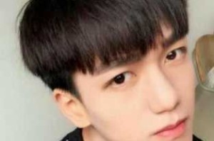 男生刘海很厚怎么剪碎,男生厚刘海怎么弄好看图片