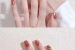 美甲流行什么（美甲流行什么颜色）