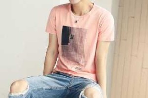 男瘦人留什么发型好看（瘦男生穿什么裤子）