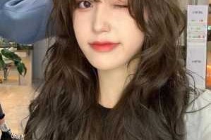 水波纹烫适合什么脸型（水波纹烫适合什么脸型女）