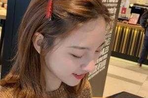 刘海怎么卡上去好看（刘海怎么卡上去好看图片）