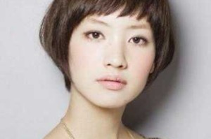 脸圆剪什么发型好看（脸圆剪什么发型好看图片）
