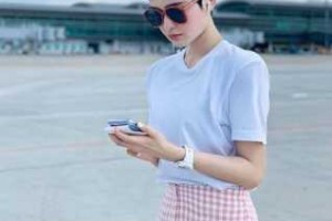超短发适合穿什么衣服（超短发适合穿什么衣服夏天）