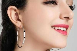 高档一点的耳圈短头发适合戴什么耳环,短头发戴什么耳环好看图片