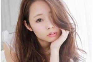 额头宽适合什么发型,脑门宽的女生适合什么发型图片