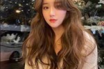 烫发染什么颜色好看,卷发配什么颜色好看图片