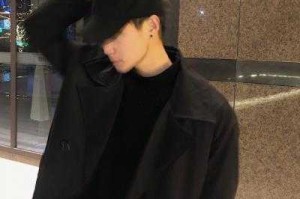 男生小头适合什么发型（男头小戴什么帽子好看）