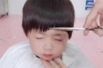 自己在家怎么给孩子剪头发（自己在家怎么给孩子剪头发女孩）
