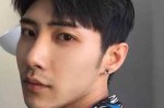 额头宽大饱满的男生适合什么发型,额头宽大适合什么发型男生
