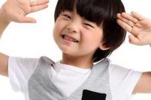 婴儿蘑菇头发型怎么剪（宝宝蘑菇头怎么剪）