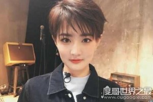 方脸适合什么发型女图（方脸什么发型最好看）