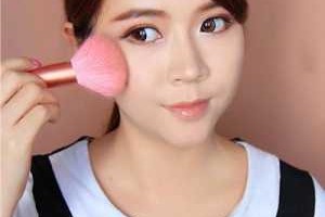 怎么化清新小淡妆（怎么化清新自然的淡妆）
