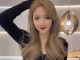 今年头发什么颜色好看（今年染头发流行什么颜色好看女士）